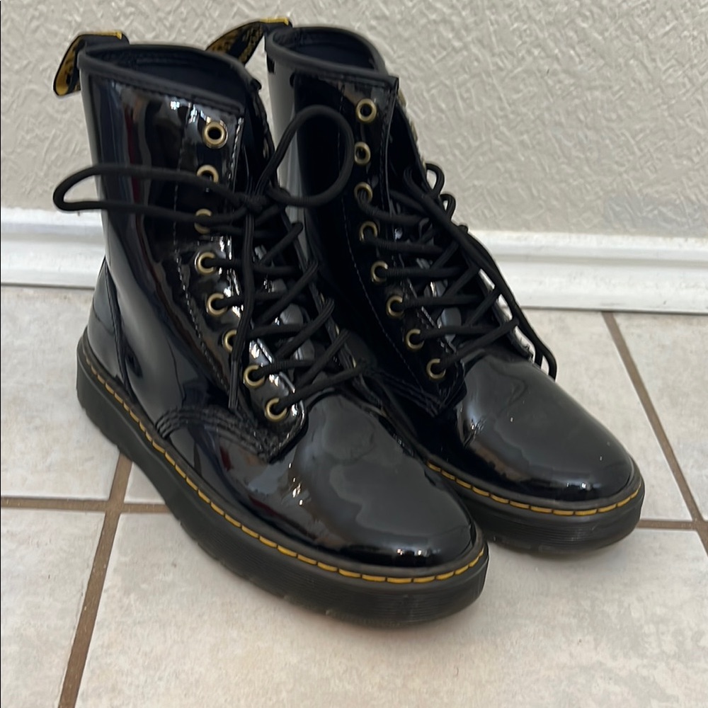 DR.MARTENS ZAVALA FLAT COMBAT